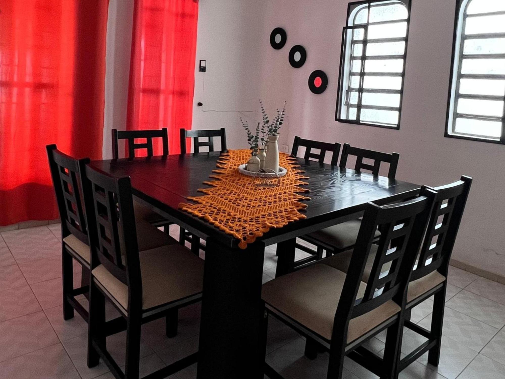 Casa Leonor. 2 Cuartos, 2 Banos, Cocina, Cochera. Valladolid  Kültér fotó